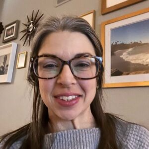 Meet your Posher, Jennifer